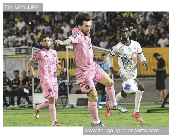 篮球巨星与足球传奇首次碰面展开跨界交流引发全球体育圈热议